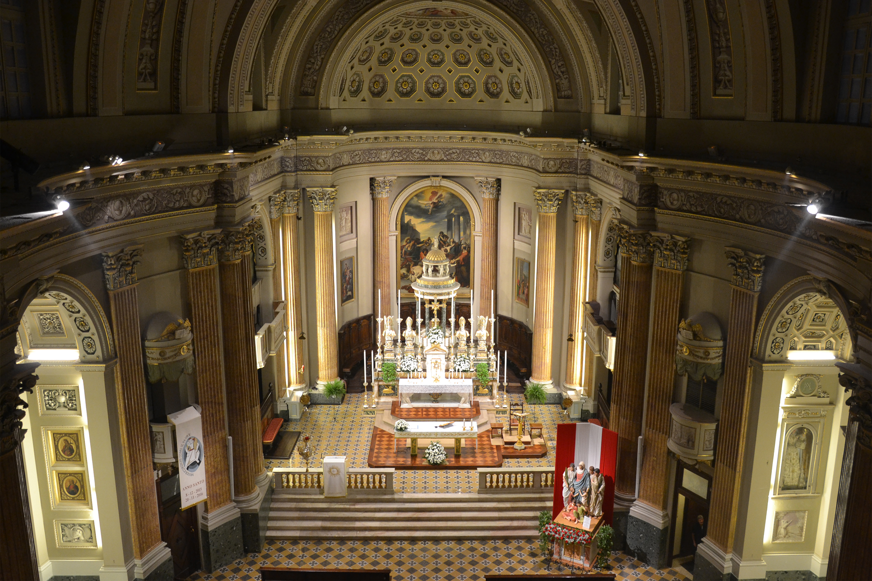 03 internochiesa.jpg